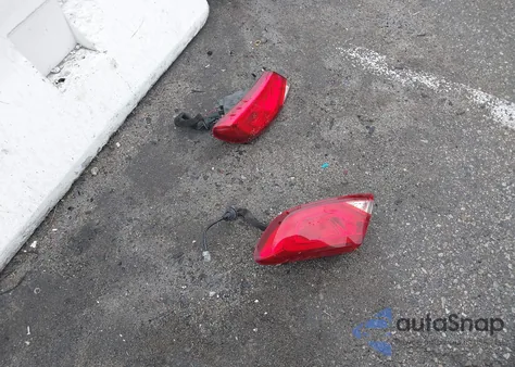 2016 Chrysler 200 Limited z USA, uszkodzony, nr VIN 1C3CCCAB9GN158926